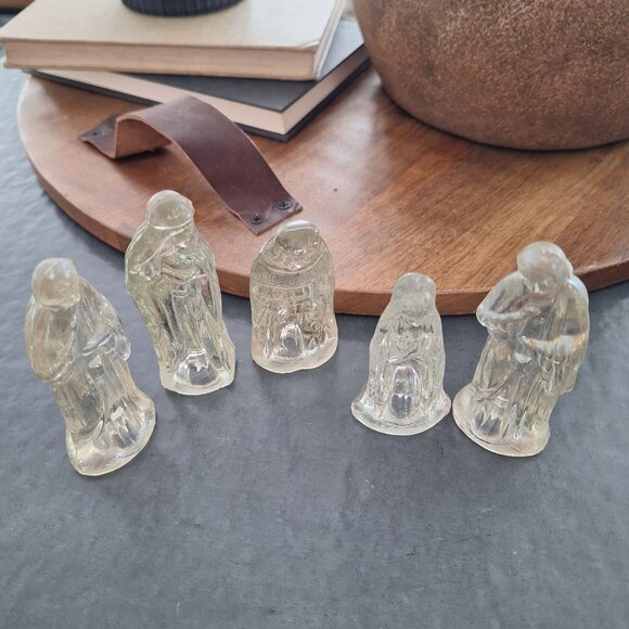 Vintage‎ Clear Resin Nativity Figurines Set Of 5 - Picture 3 of 8